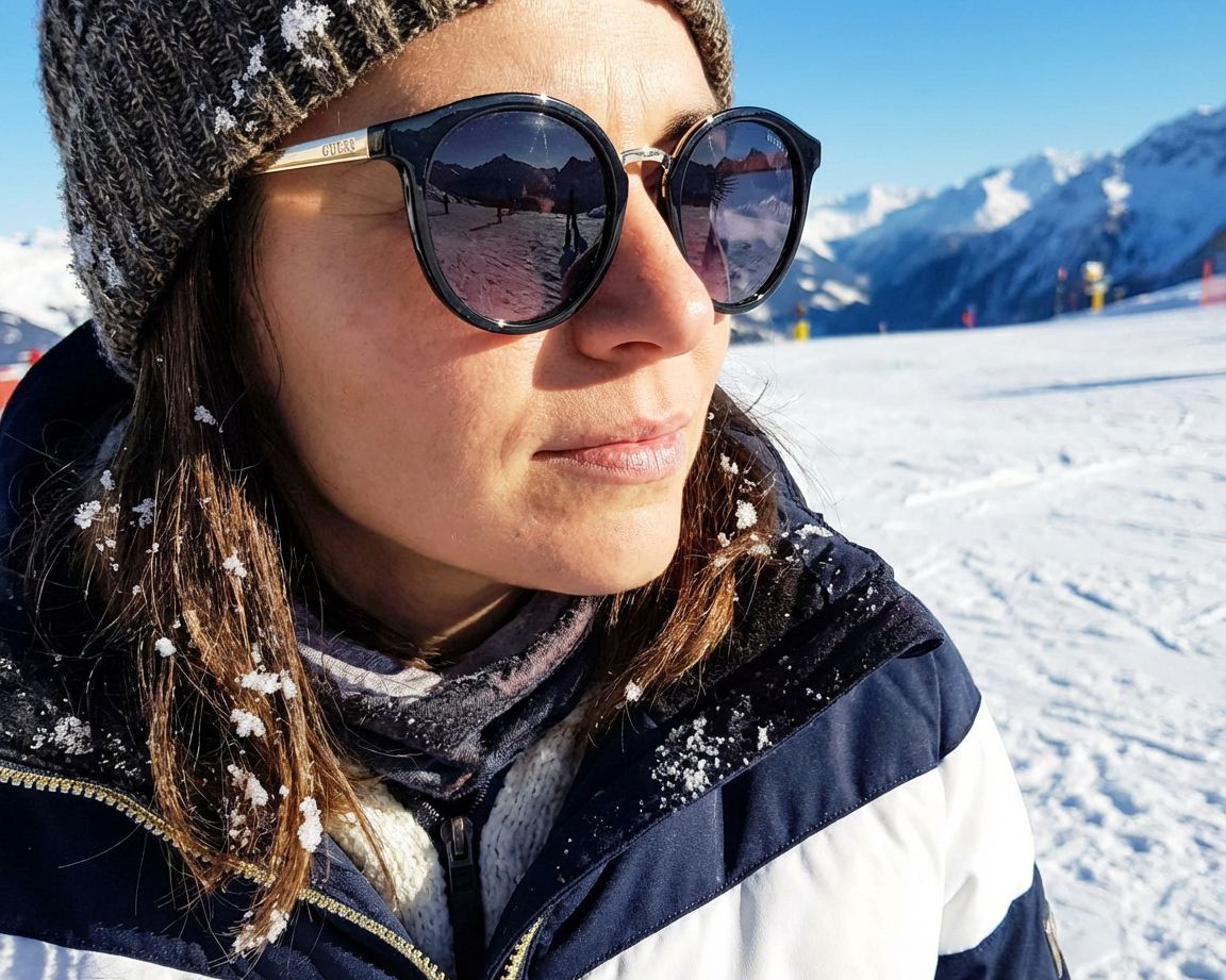 Guess GF0305/S 01C 51-21 Negra Oro otra vista