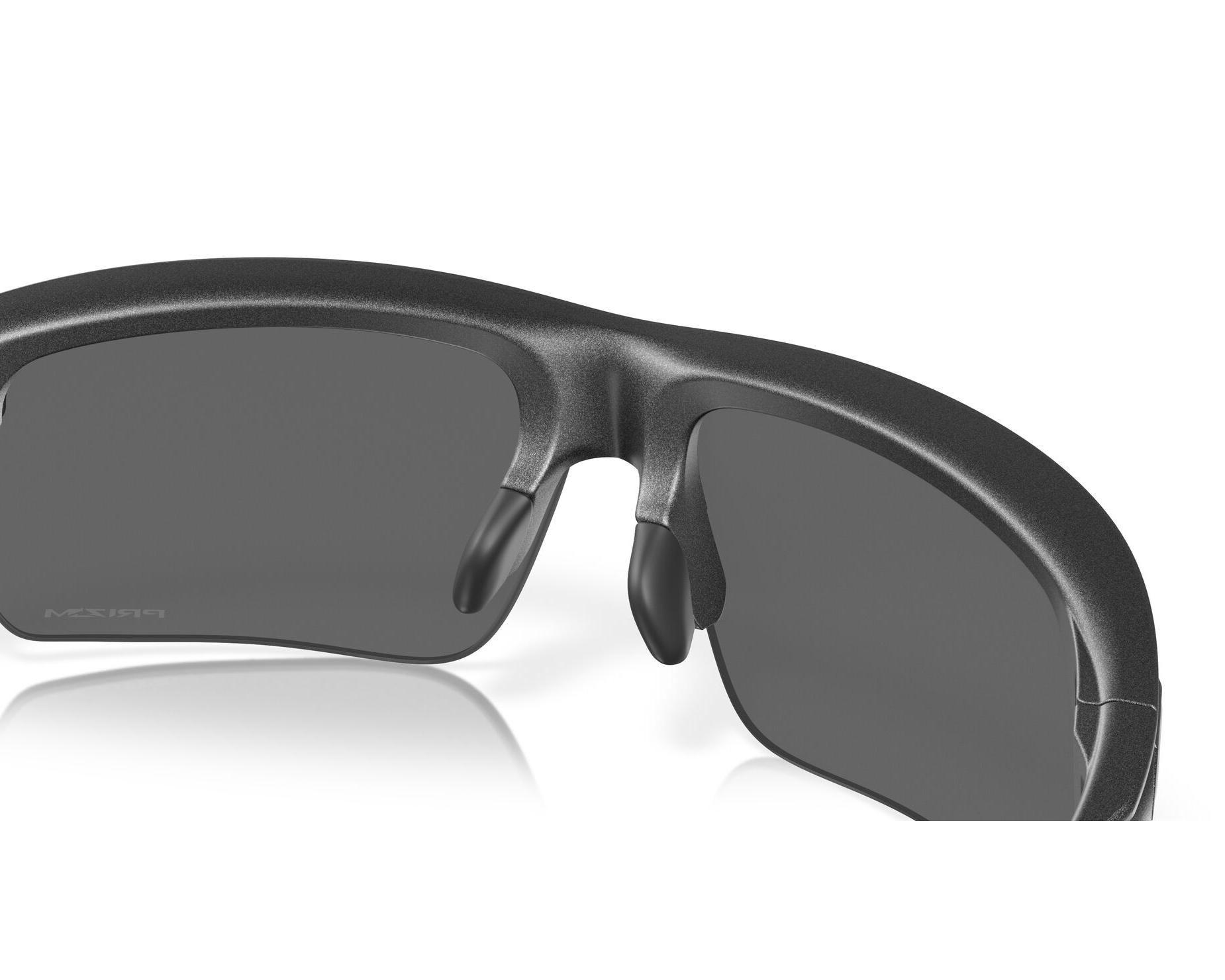 Oakley OO9400 940002 68-6 Gris  Vista de 360 grados 4
